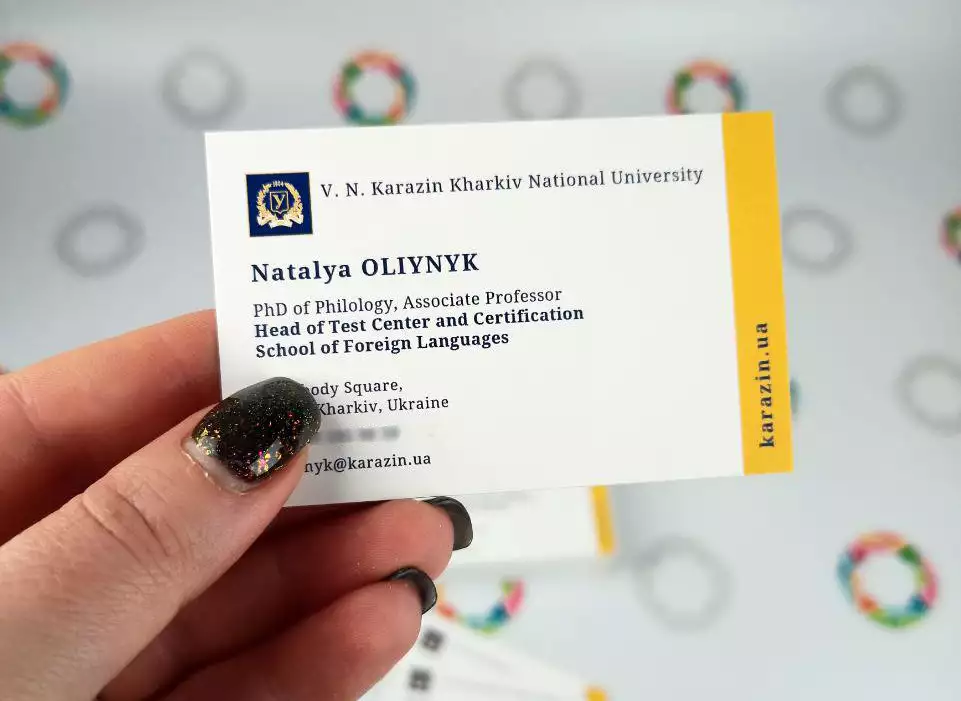 Business card on 350 gsm coated paper
